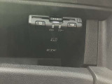 ETC車載器付きです♪高速道路をスイスイと通過!で、キャシュレス!クルマは料金所をノンストップで通過することができます☆