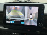 バックカメラ付きで駐車の際も安心です。