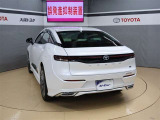 後ろが狭くてもサッと積める。途中で止められる安心のバックドア。後ろの駐車スペースが狭い時に重宝しますよ♪