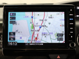 【純正8インチナビ】使いやすいナビ操作にオーディオ機能も充実!Bluetooth接続で運転中のハンズフリー電話や好みの音楽を車内に流す事が出来ます。ラインナップや車種に応じて豊富な機能が使用可能♪