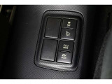 3つの走行モードがあります。『EVモード』はモーターのみで走行しガソリンを消費しないハイブリッド車ならではの環境にも優しい走行です。