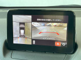 バックモニターを搭載しています。死角になる部分をサポートしてくれるので安心して駐車が出来ます。