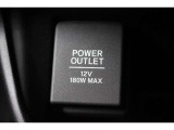 12V電源ソケットから、携帯の充電なども可能です。