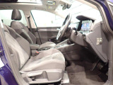 楽な姿勢で座ることが出来るので長時間の運転でも疲れにくいですし体もぶれにくいですよ。