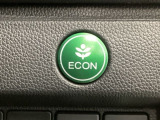 ★ECONスイッチ★ エコドライブを加速しよう!スイッチをONにすると、運転の仕方によるロスを抑え込み燃費をよくするようクルマが頑張ります(*^ー^*)燃費向上にチャレンジ♪