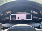 メーターパネルの表示はステアリング右側のスイッチで変更できます。