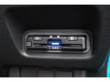 高速道路で便利なETC車載器も装備済です。最近はETC専用料金所が増えてきてます。
