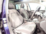 清潔で広々した座席です!是非、現車を見て体感してみてください。