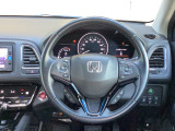 ステアリングスイッチでオーディオ各種操作が可能で、運転に集中できます。安心・安全・快適なドライブをお楽しみいただけます。