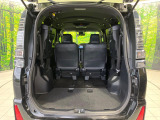 普段のお買い物や通勤、送迎等に十分な荷室スペースを確保しております。セカンドシートを倒すと、大きな荷物の積載も可能です♪