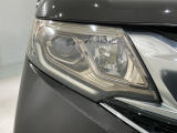 LEDヘッドライトは、点灯の瞬間から最大光量を発揮し、突然暗くなるトンネルなどでの安定感を高めます。