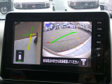 【アラウンドビューモニター】空から見下ろした映像がナビ画面にて確認可能です。駐車もラクラクですよ♪