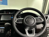 使いやすく運転しやすいレイアウトの運転席周り。