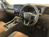 コックピットのような運転席は、ドライバーの運転する楽しさをさらに引き立ててくれます。