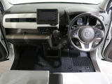 使いやすいレイアウトのダッシュボード周辺です。
