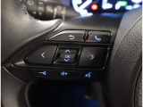 ハンドルから手を放さずに操作出来ますので、安全運転にもつながりますね