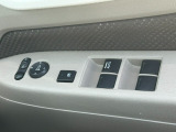 運転席窓操作部スイッチの画像です。