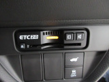 ETC付。高速道路の料金所はキャッシュレスで通過です。サービスエリア等にあるスマートインターの出入りも利用可能でとっても便利。ご納車後すぐにお使い頂けるようセットアップしてのお渡しとなります。