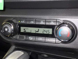 オートエアコンで快適な室内です。