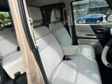 【ゆったりと運転してください】足元空間も広く、スムーズに乗り降りもいただけます♪
