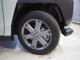 実車はアルミホイール組みの夏用タイヤを装着しています。