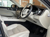 XC60 D4 AWD モメンタム ディーゼル 4WD 本革シート