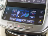 使いやすさや安全性を追求したステアリング周り!高級車ゆえにスイッチ類が多いのも特徴ですね!考え尽くされた配置ですぐに使いこなす事が出来ますのでご安心下さい!是非、体感してみて下さい!!