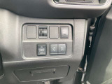 両側スライドドアはオート機能付き。運転席からも開閉可能です。