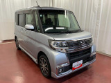 両側スライドドアなので、狭い駐車場や壁際でも安心!
