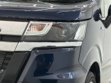 LEDヘッドライトは、点灯の瞬間から最大光量を発揮し、突然暗くなるトンネルなどでの安定感を高めます。