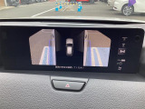 サイドカメラだけの表示にしました。狭い道でのすれ違い時に役立ちます。