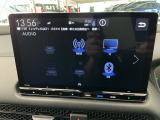 Honda CONEECT対応で、更に便利が広がったナビディスプレーです♪また、フルセグTVの他にDVD/CDプレーヤーを装備♪もちろんFM/AMラジオもお聞きいただけますよ♪