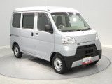 【スマートな佇まい】商用車でありながら綺麗に保たれた外観です。大きな窓で視界が広く周囲の確認がしやすい環境で運転をサポートします。