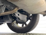 お車を安心してお乗りいただく為には、足回りの定期点検が欠かせません。サービスサポート(有償保証)では無料点検もご提供しており、安心のカーライフをお過ごしいただけるサポート体制が整っています。