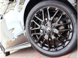 ご来店いただければ軽自動車からスポーツカー、1ボックスやセダンや輸入車などパソコンひとつで800台すべての在庫をご覧いただくことができます!