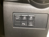 狭い場所での駐車やすれ違いなどでより的確な運転操作に役立つ360&deg;ビューモニターが装備されています。