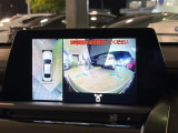 【パノラミックビューモニター】専用のカメラにより、上から見下ろしたような視点で360度クルマの周囲を確認することができます☆死角部分も確認しやすく、狭い場所での切り返しや駐車もスムーズに行えます。