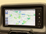 純正ナビを装備。タッチパネル式で使いやすく、お出かけもラクラクです。