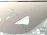 【スマートシティブレーキサポート】低速走行中に前方の車両等を認識し、衝突しそうな時は警報とブレーキで衝突回避と被害軽減をアシスト。より安全にドライブをお楽しみいただけます。