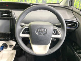【純正革巻きステアリング】上質な革を使用することで、手にしっかり馴染みとても運転しやすいハンドルです♪