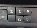 ■衝突回避支援機構■自動車に搭載したレーダーやカメラからの情報をコンピュータが解析し、運転者への警告やブレーキの補助操作などを行います。事故予防に!