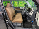 運転席シート廻りは使用感も少なく、良好な状態となっています。丁寧に使われていたことがよくわかりますね。