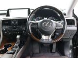 運転席廻りです。