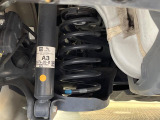 お車を安心してお乗りいただく為には、足回りの定期点検が欠かせません。サービスサポート(有償保証)では無料点検もご提供しており、安心のカーライフをお過ごしいただけるサポート体制が整っています。