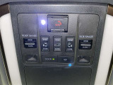 両側電動スライドドアで狭い所でも乗り降り楽々です!