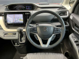 インパネ周りはこのように機能的にまとまっています。もちろんクリーニング済みで、室内もキレイです。