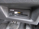 『ETC2.0』を装着しています♪♪ 有料道路での料金所の手間を省いて運転に集中できます♪♪ 車から離れる時はカードの抜き取りをお忘れなく♪♪