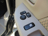 ドアミラーの鏡面の調節、格納は運転席からすべて操作できます!