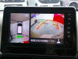 【アラウンドビューモニター】空から見下ろした映像がナビ画面にて確認可能です。駐車もラクラクですよ♪