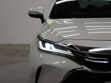 シャープな目つきが印象的!明るく省電力なLEDヘッドランプ装備
